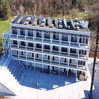 una immagine dall'alto dell'edificio centrale di Salus Space
